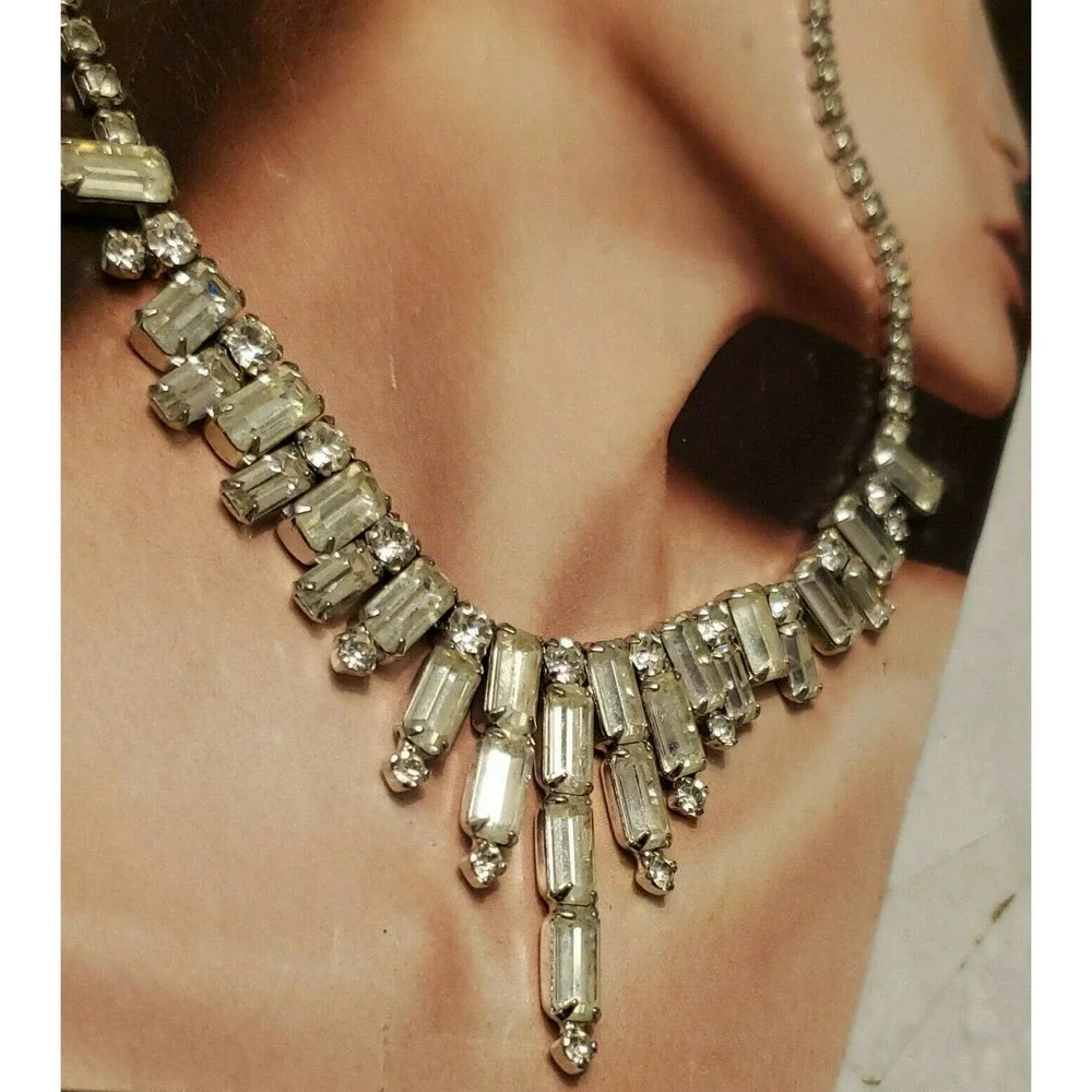 Glamorous Vintage Chunky Rhinestone Baguette Choker Necklace - Picture 6 of 8